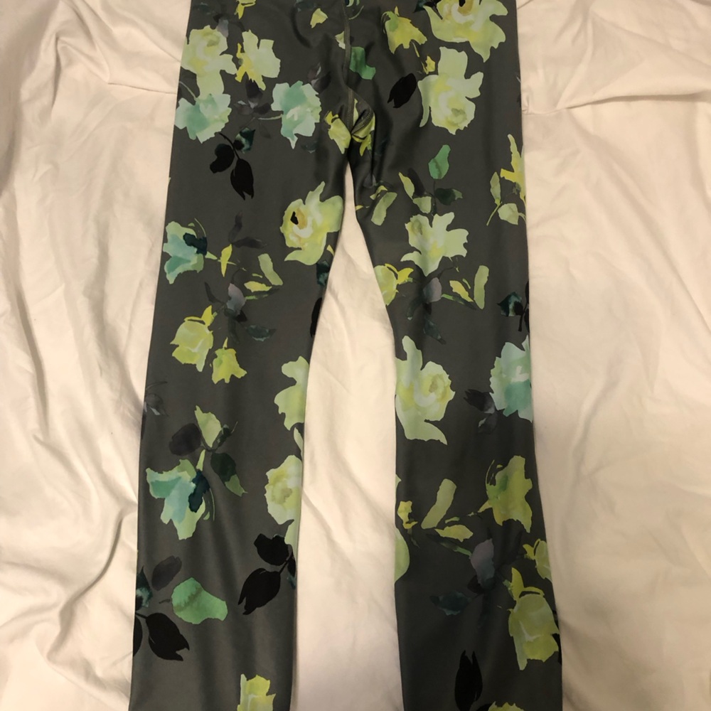 NWOT Athleta Elation 7/8 tights Sz S - Picture 2 of 5